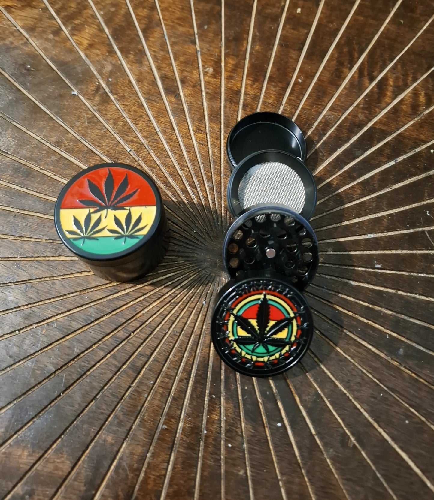 GRINDER NASS BLACK LEAF RASTA BLACK 40MM CBD Shop The Garden Bio